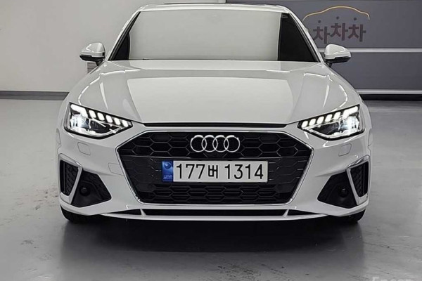 2022 Audi A4 с пробегом 15 364 км