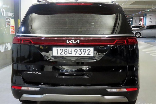 2022 Kia Carnival с пробегом 105 927 км