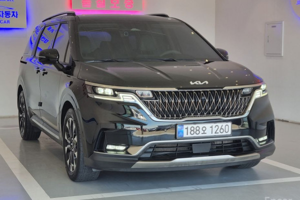 2023 Kia Carnival с пробегом 76 362 км