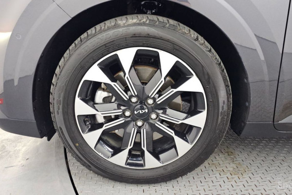 2022 Kia Carnival с пробегом 114 811 км