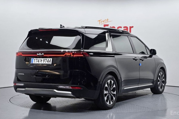 2023 Kia Carnival с пробегом 76 738 км