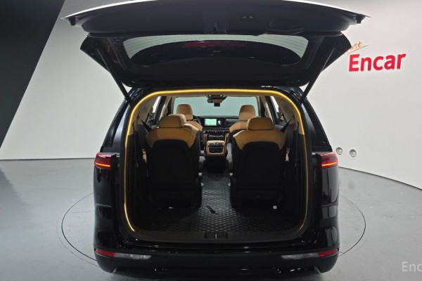 2022 Kia Carnival с пробегом 25 750 км