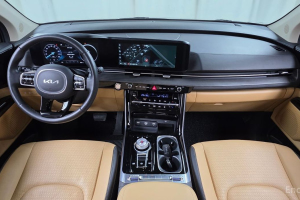 2023 Kia Carnival с пробегом 66 751 км