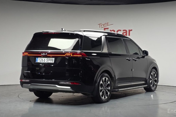 2021 Kia Carnival с пробегом 19 316 км