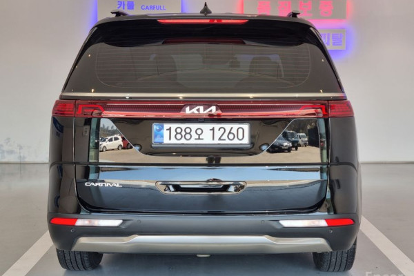 2023 Kia Carnival с пробегом 76 362 км