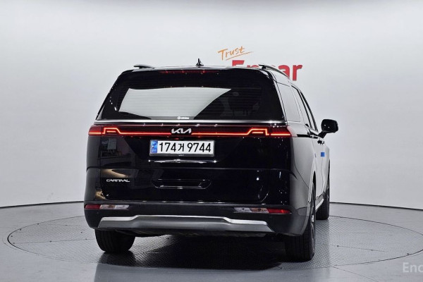 2023 Kia Carnival с пробегом 76 738 км