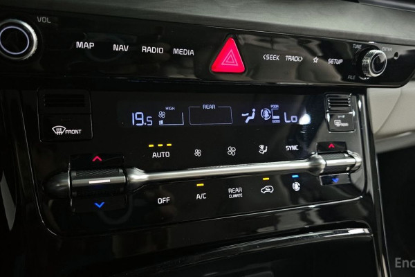 2023 Kia Carnival с пробегом 44 570 км