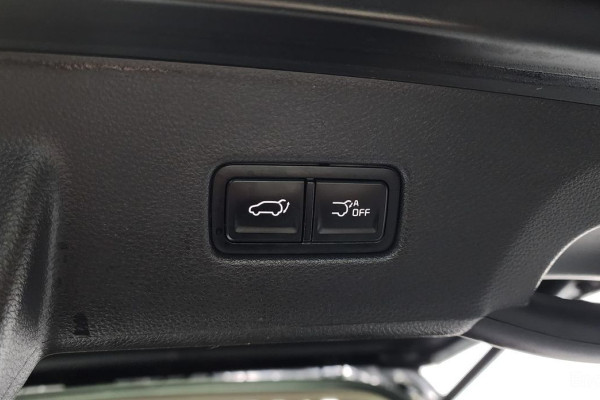 2023 Kia Carnival с пробегом 61 759 км