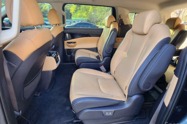 2023 Kia Carnival с пробегом 59 765 км