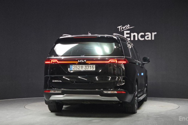 2023 Kia Carnival с пробегом 18 548 км