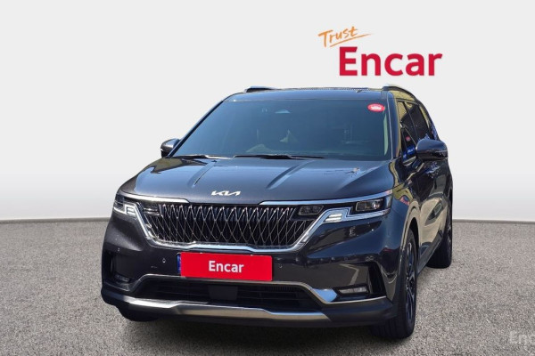 2023 Kia Carnival с пробегом 33 829 км