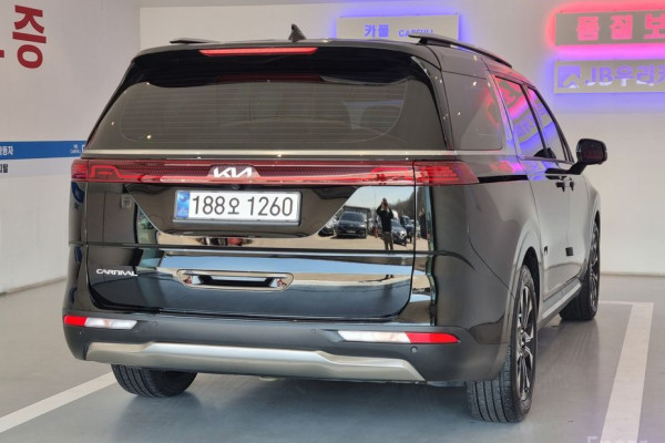 2023 Kia Carnival с пробегом 76 362 км
