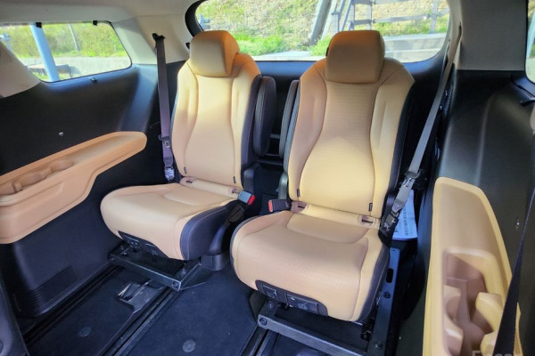 2023 Kia Carnival с пробегом 59 765 км