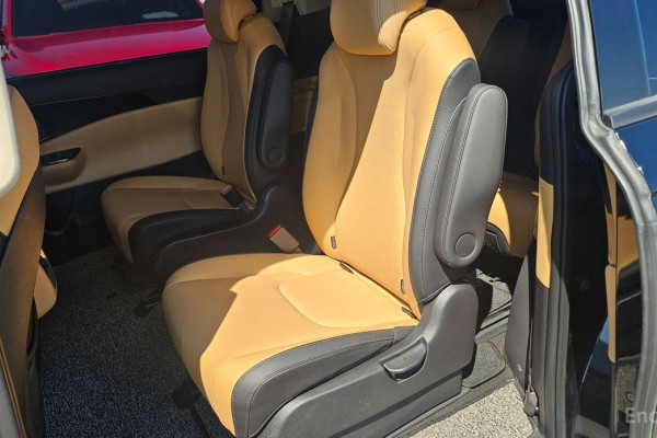 2022 Kia Carnival с пробегом 82 435 км