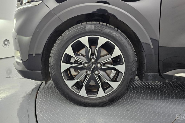 2023 Kia Carnival с пробегом 76 738 км