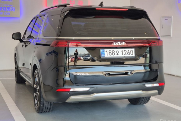 2023 Kia Carnival с пробегом 76 362 км