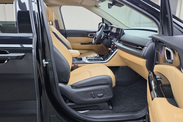 2023 Kia Carnival с пробегом 66 751 км