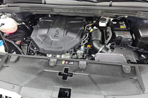 2023 Kia Carnival с пробегом 37 619 км