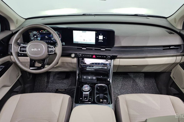 2023 Kia Carnival с пробегом 37 619 км