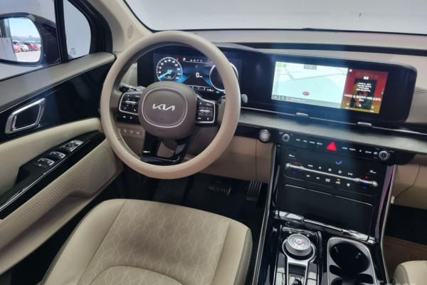 2023 Kia Carnival с пробегом 76 362 км