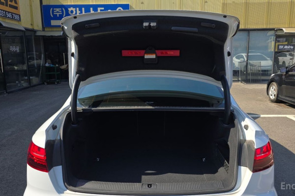 2021 Audi A4 с пробегом 67 088 км