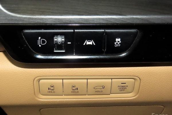 2022 Kia Carnival с пробегом 105 927 км