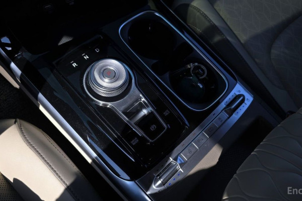 2023 Kia Carnival с пробегом 33 829 км