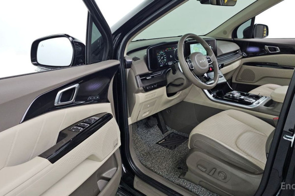 2023 Kia Carnival с пробегом 37 619 км