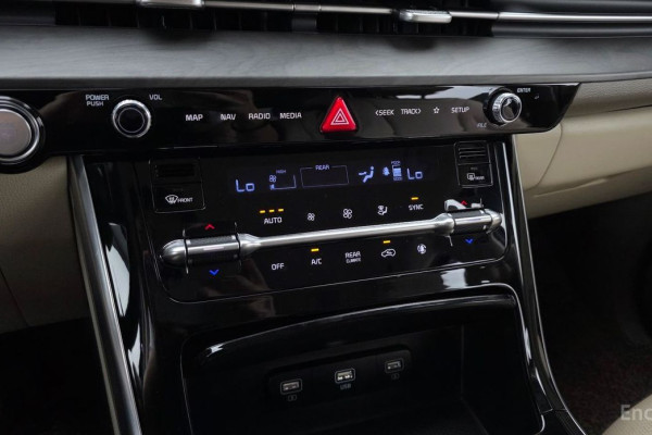 2023 Kia Carnival с пробегом 76 311 км