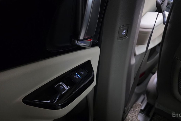 2023 Kia Carnival с пробегом 76 311 км