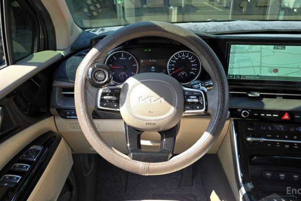 2023 Kia Carnival с пробегом 33 829 км