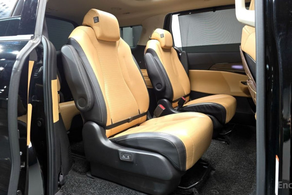 2021 Kia Carnival с пробегом 19 316 км