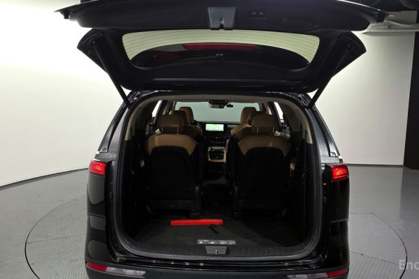 2022 Kia Carnival с пробегом 85 561 км