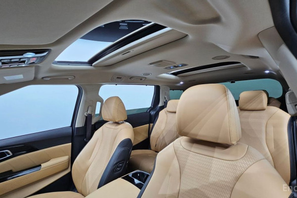 2023 Kia Carnival с пробегом 76 738 км