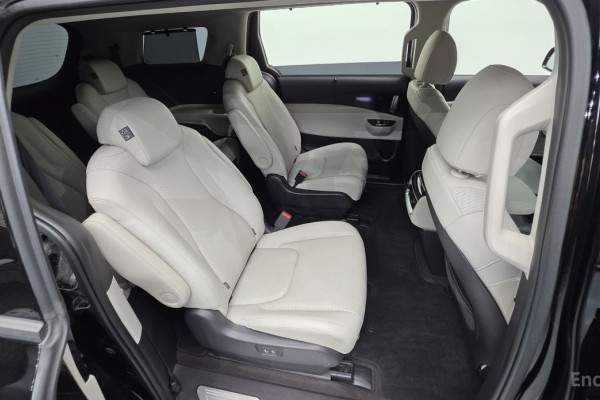 2023 Kia Carnival с пробегом 34 344 км