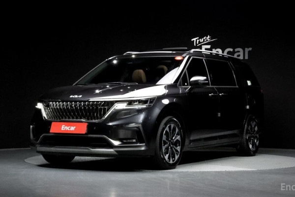 2023 Kia Carnival с пробегом 118 215 км