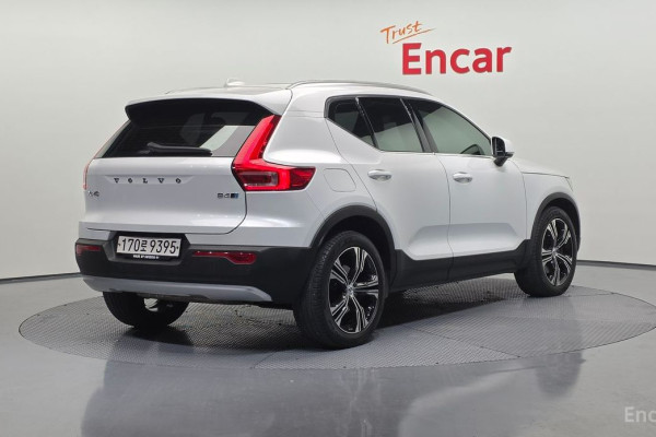2021 Volvo XC40 с пробегом 101 561 км