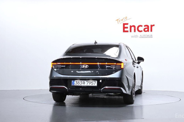 2025 Hyundai Sonata с пробегом 889 км