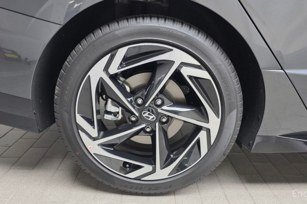 2025 Hyundai Sonata с пробегом 889 км