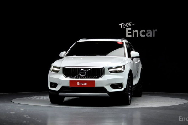 2020 Volvo XC40 с пробегом 77 755 км