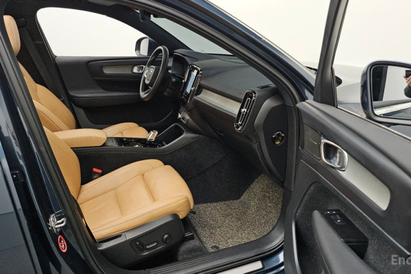 2021 Volvo XC40 с пробегом 63 493 км