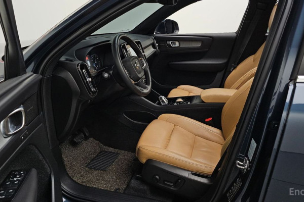 2021 Volvo XC40 с пробегом 63 493 км