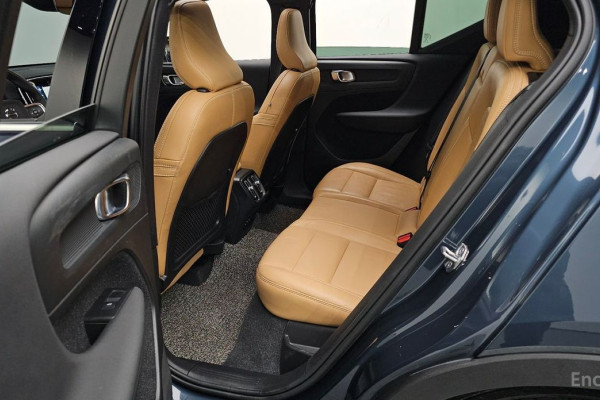 2021 Volvo XC40 с пробегом 63 493 км