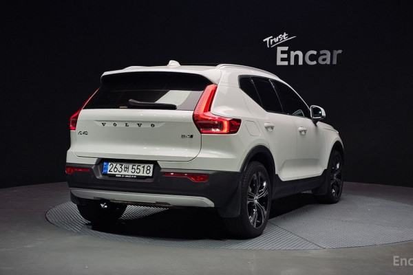 2021 Volvo XC40 с пробегом 84 330 км