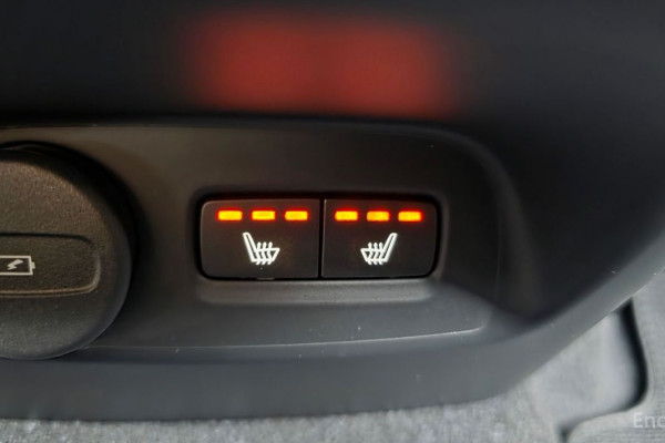 2020 Volvo XC40 с пробегом 46 820 км