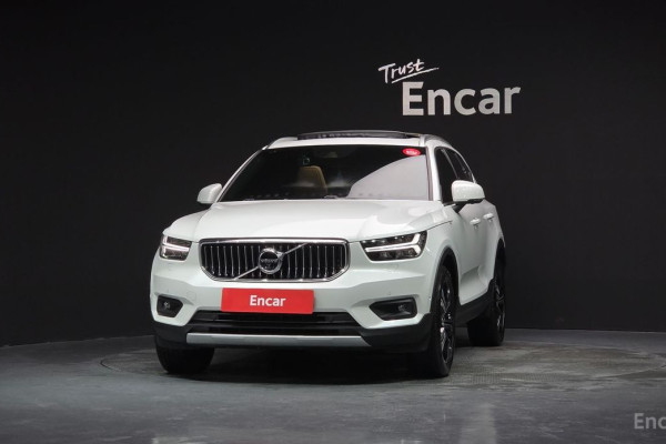 2020 Volvo XC40 с пробегом 34 569 км