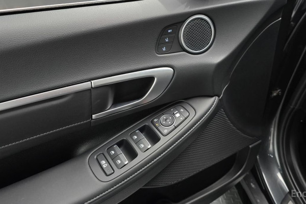 2025 Hyundai Sonata с пробегом 10 126 км