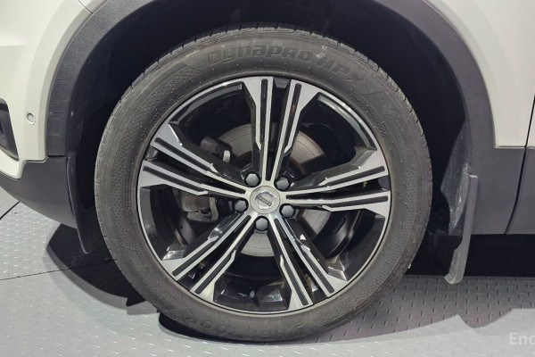 2021 Volvo XC40 с пробегом 84 330 км