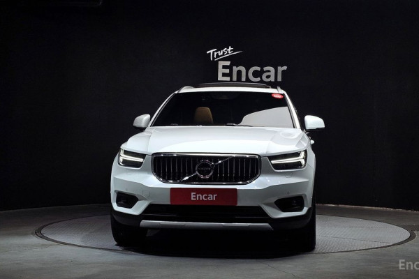 2020 Volvo XC40 с пробегом 37 210 км