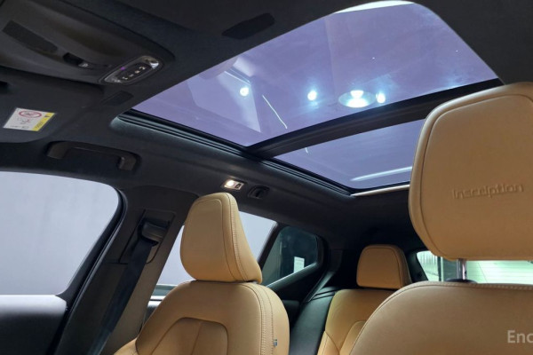 2020 Volvo XC40 с пробегом 77 755 км